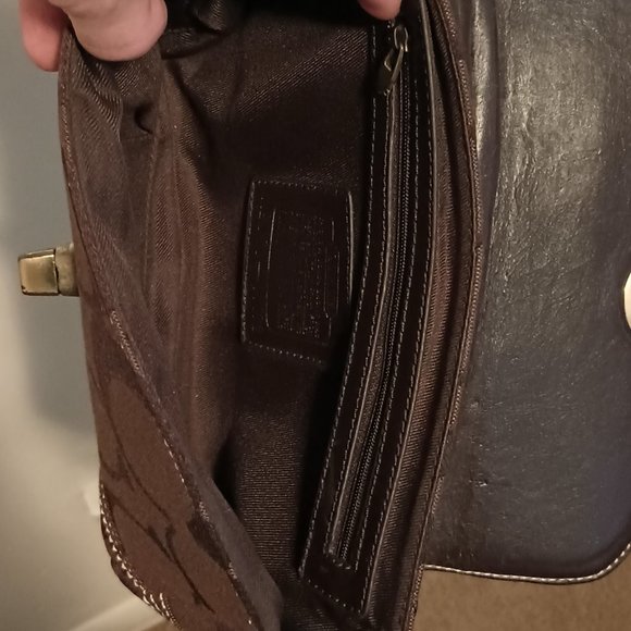 Coach Signature Canvas Hobo Bag Very Nice Condition 11072 - Picture 7 of 8